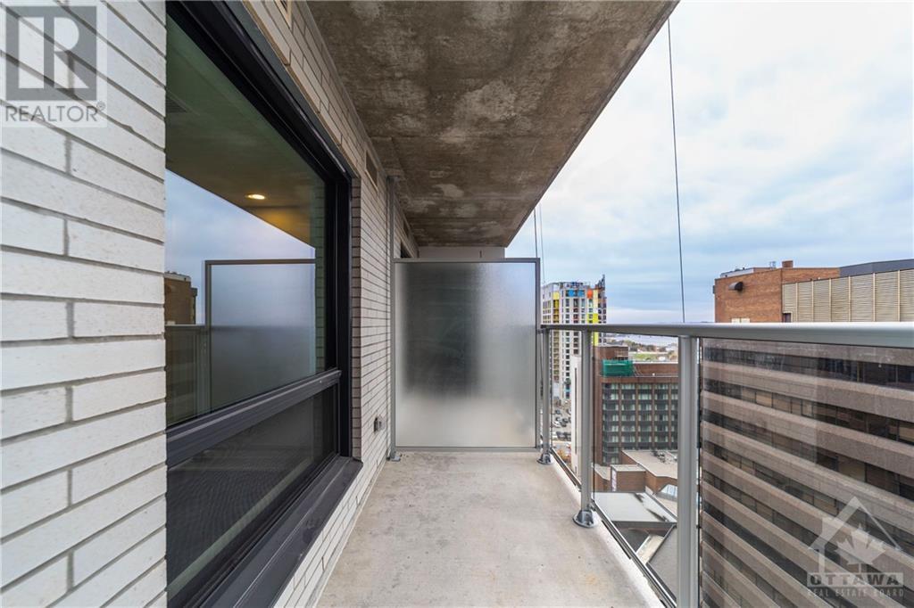 340 QUEEN STREET UNIT#1405, #1405