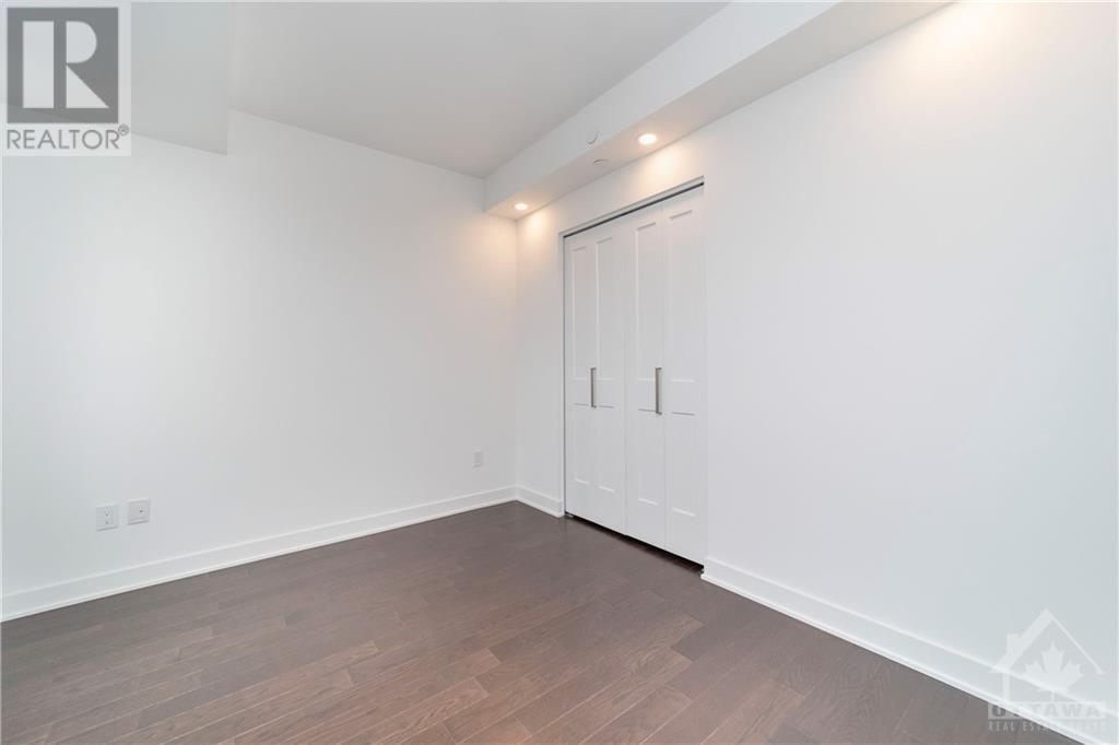 340 QUEEN STREET UNIT#1405, #1405
