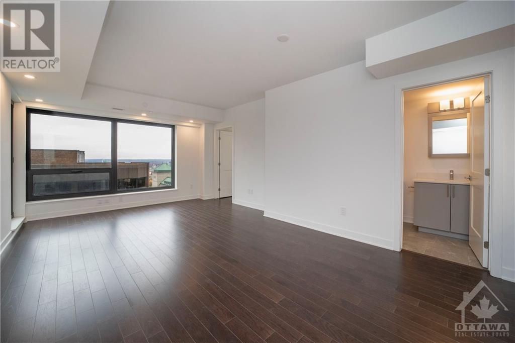 340 QUEEN STREET UNIT#1405, #1405