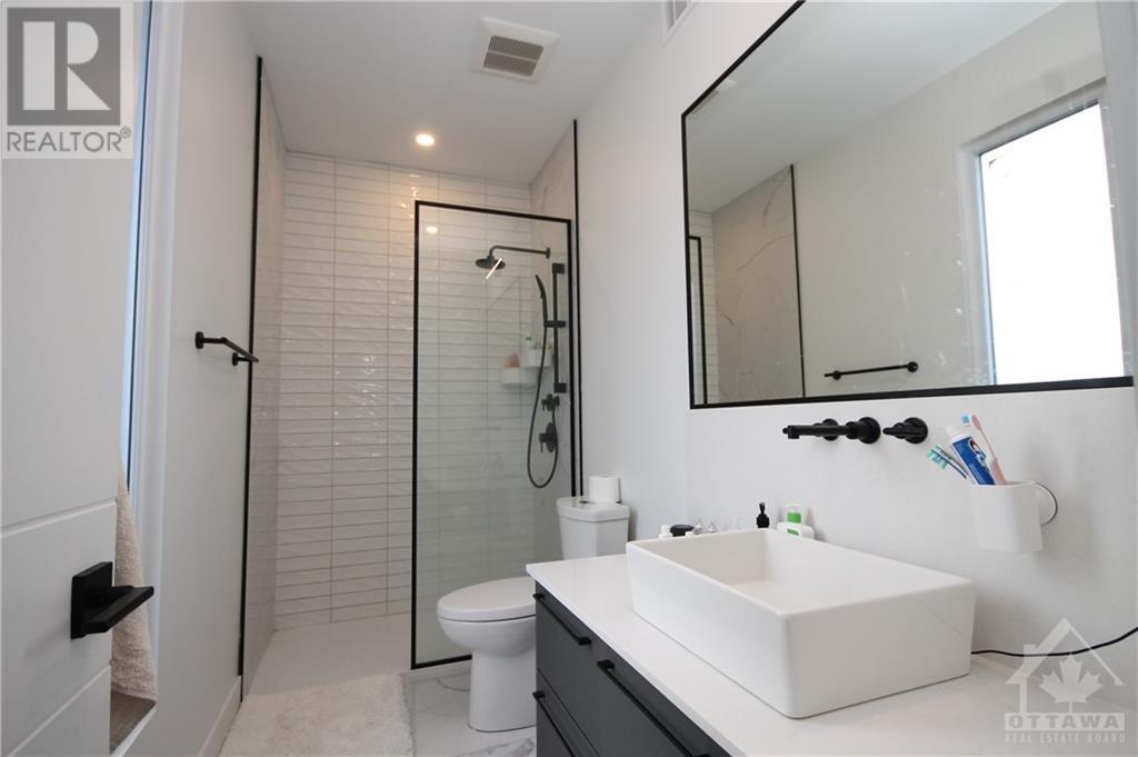 284 DOVERCOURT AVENUE UNIT#A, #A
