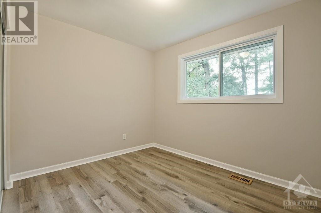 115 PEACOCK CRESCENT