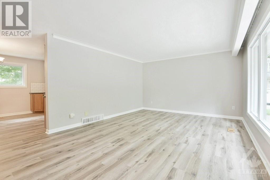 115 PEACOCK CRESCENT