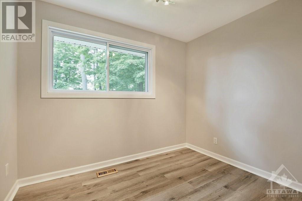 115 PEACOCK CRESCENT
