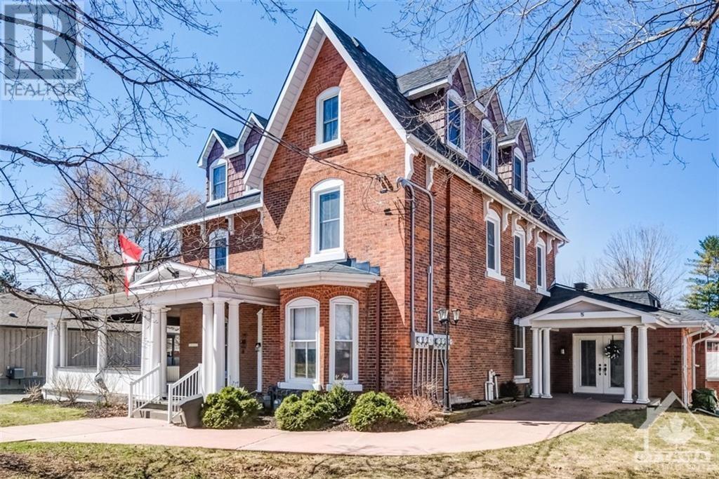 154 ELGIN STREET