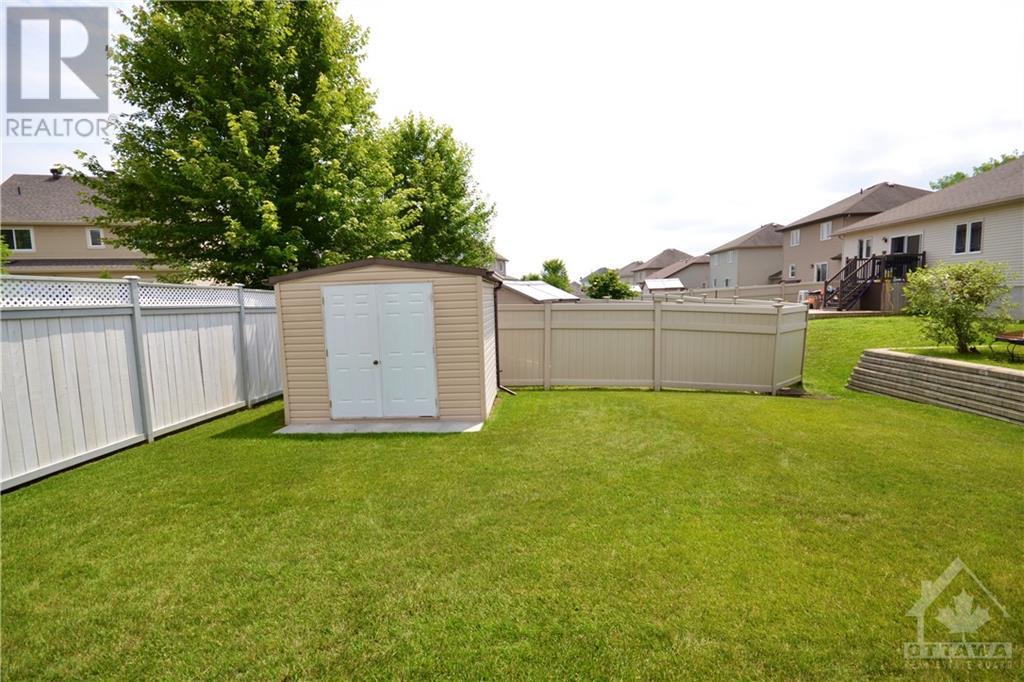 565 EMERALD STREET