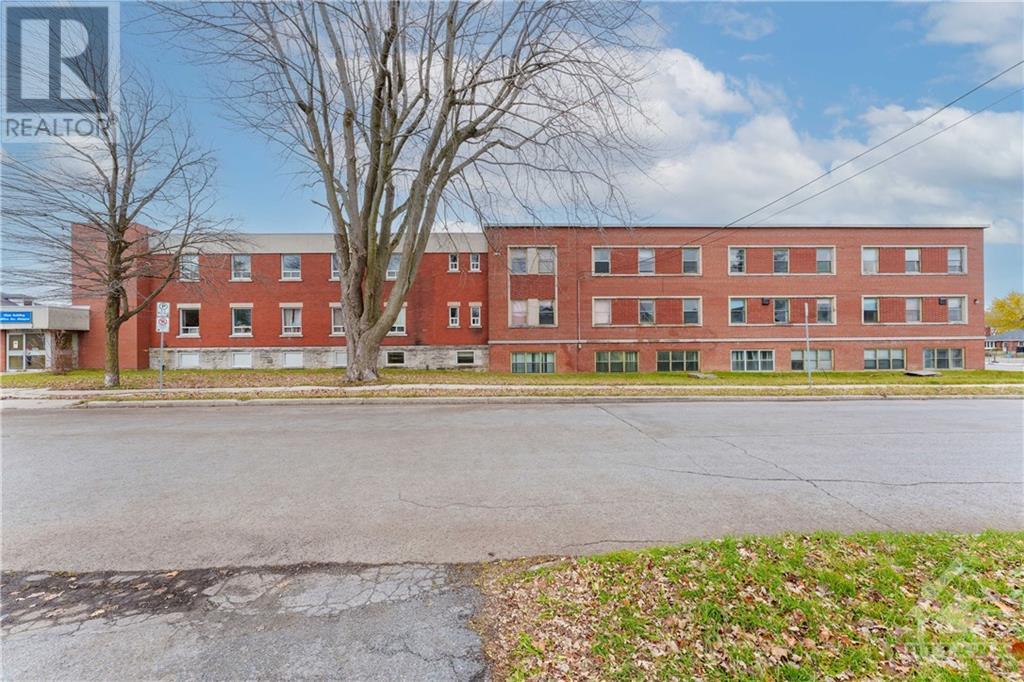 510-520 SECOND STREET E