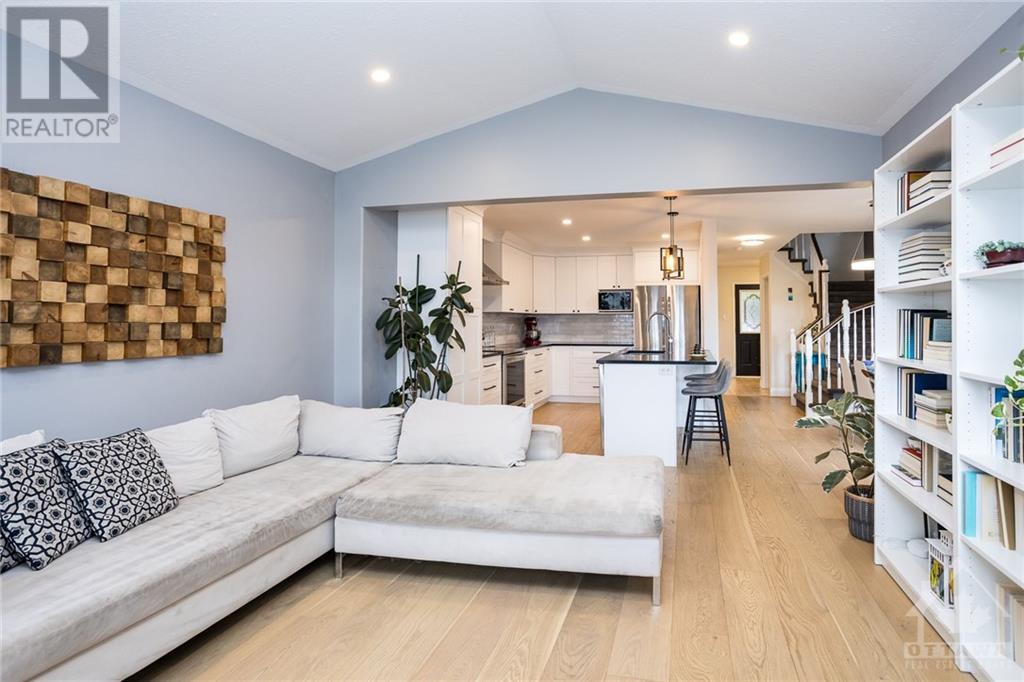 30 BOULDER WAY