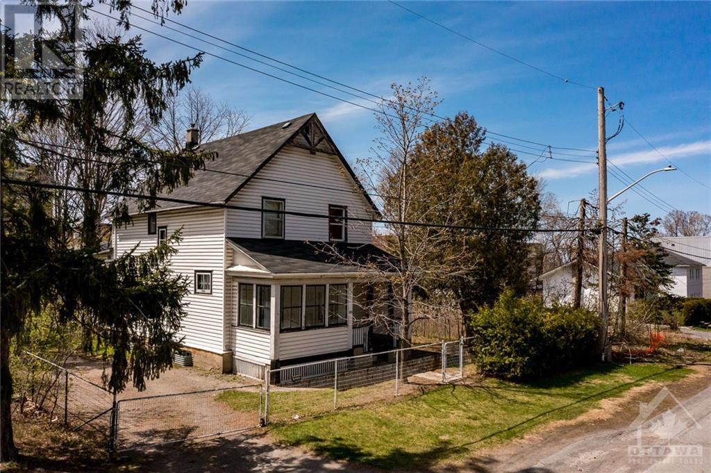 830 HIGH STREET
