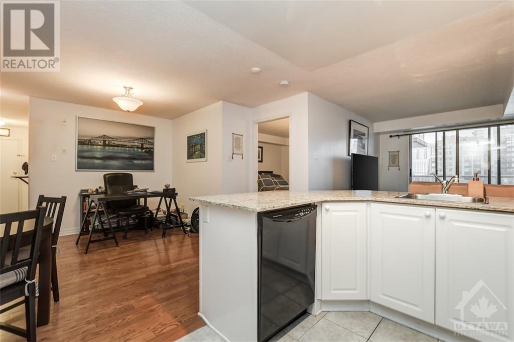 429 SOMERSET STREET W UNIT#1401, #1401