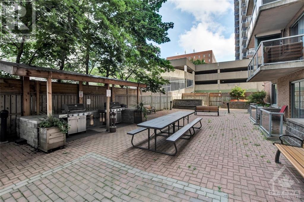 429 SOMERSET STREET W UNIT#1401, #1401