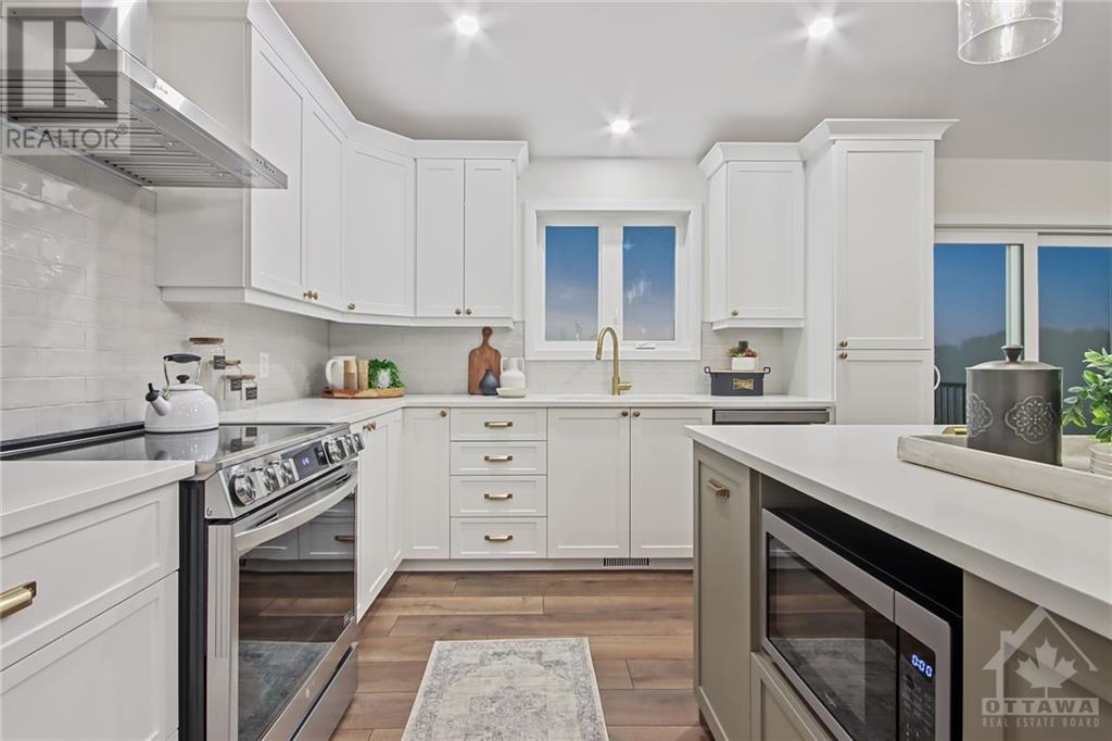 205 TRUDEAU CRESCENT