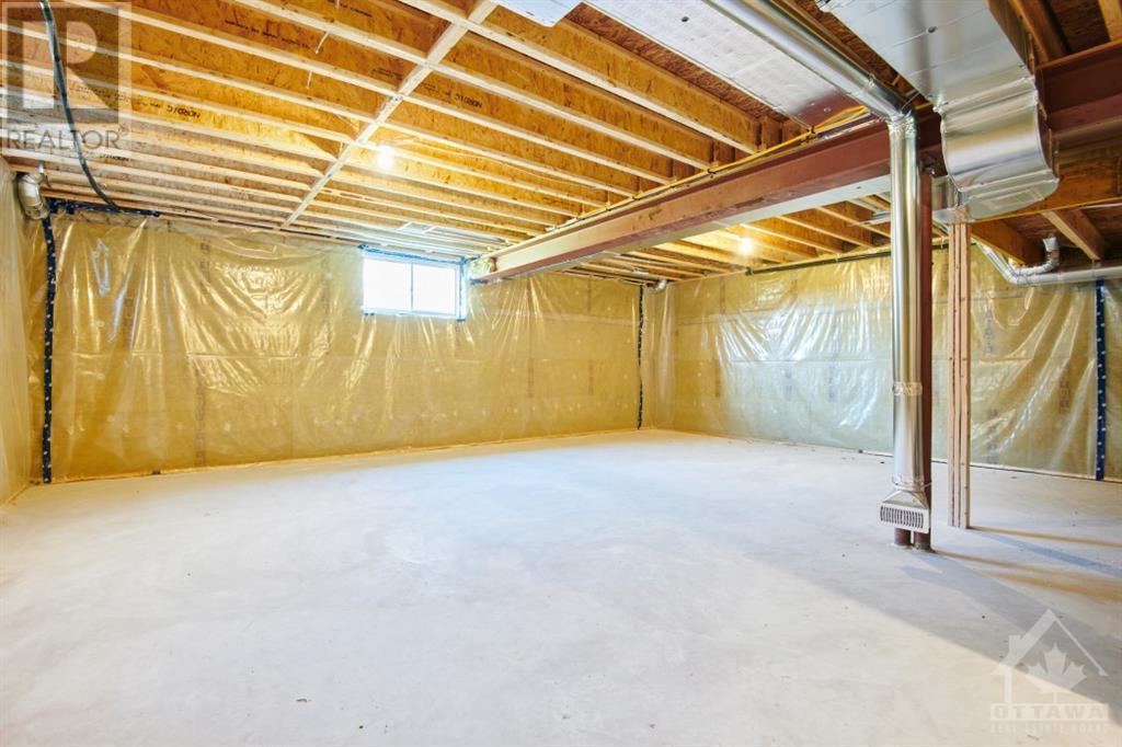935 LAKERIDGE DRIVE