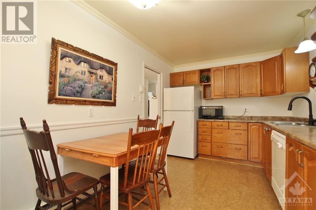 4 SELYE CRESCENT