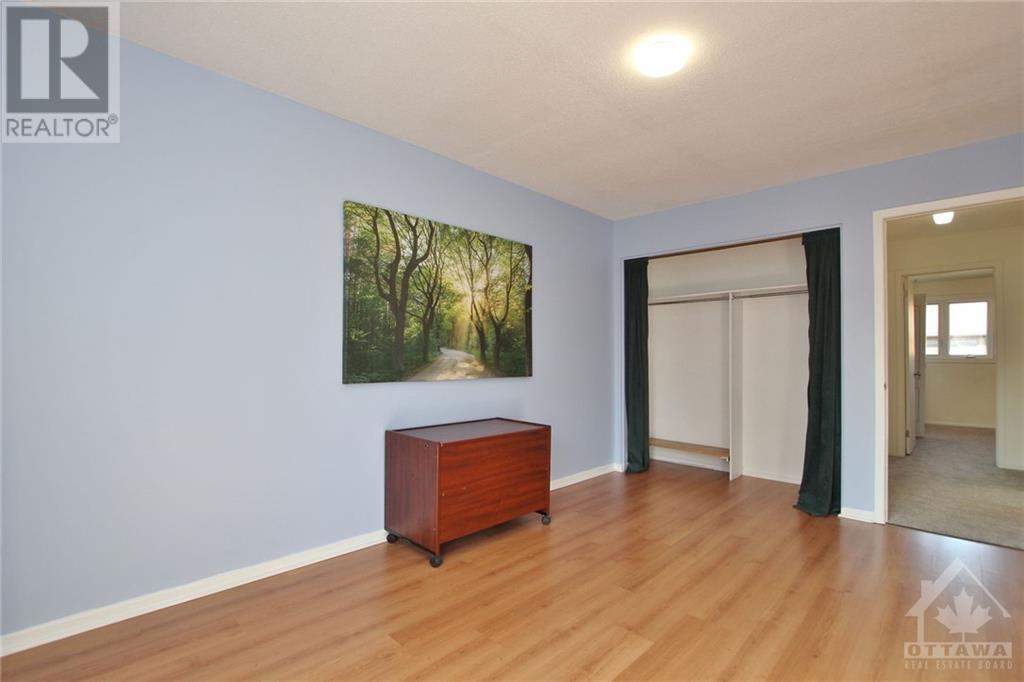 4 SELYE CRESCENT