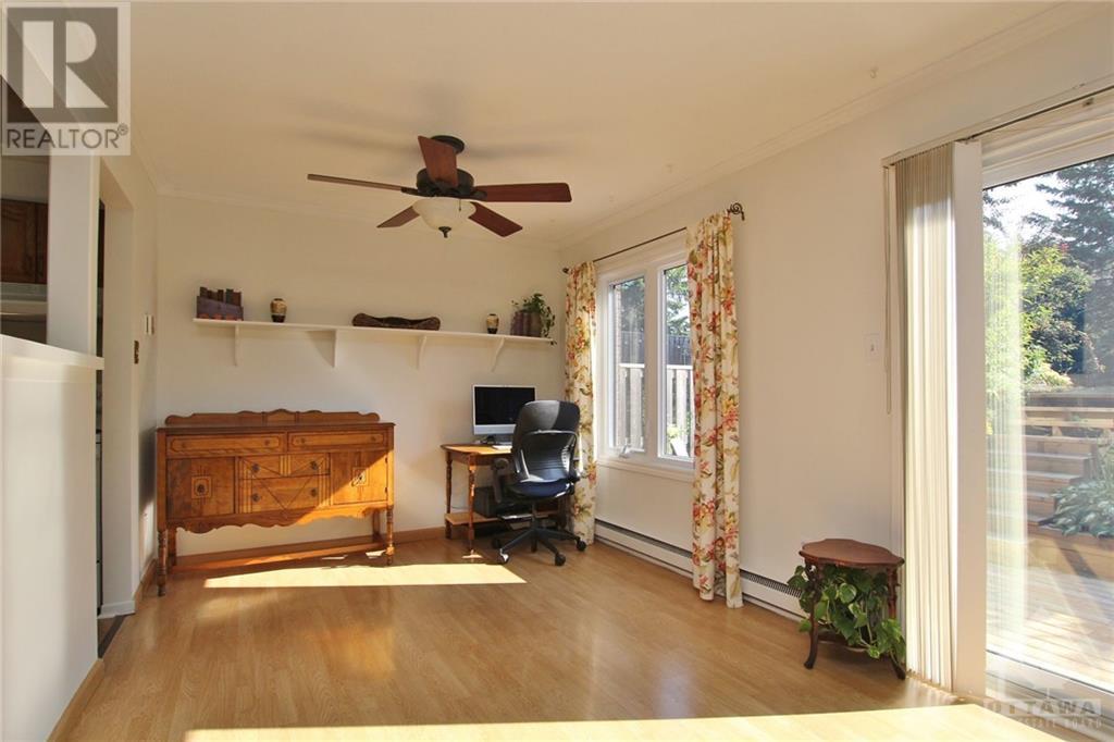 4 SELYE CRESCENT