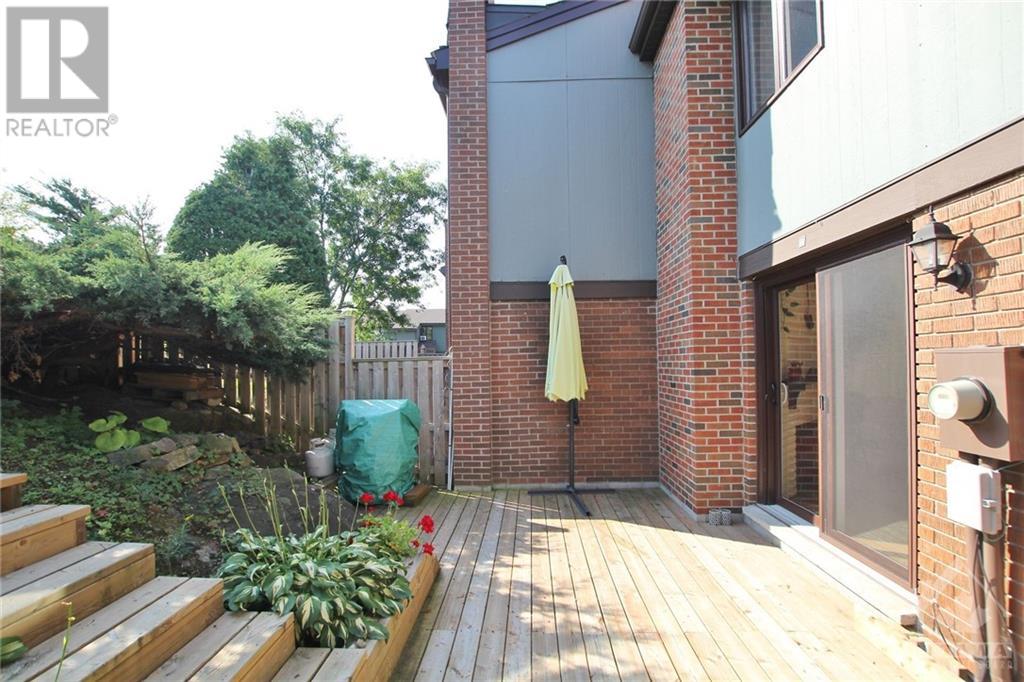4 SELYE CRESCENT