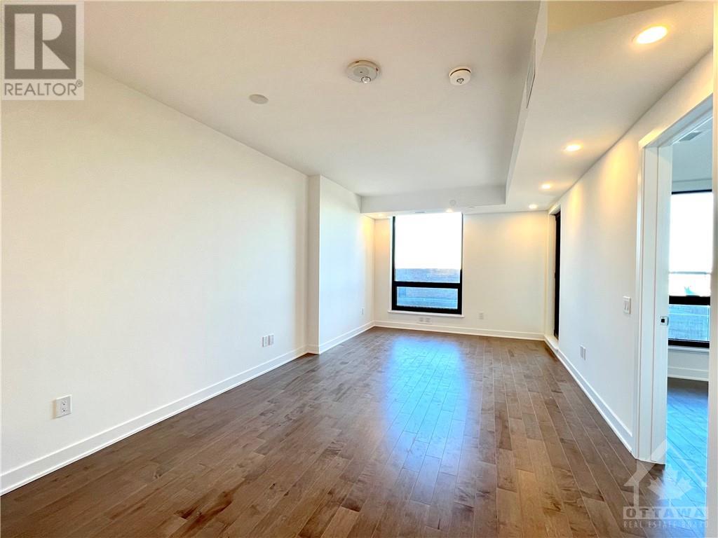 340 QUEEN STREET UNIT#1504, #1504