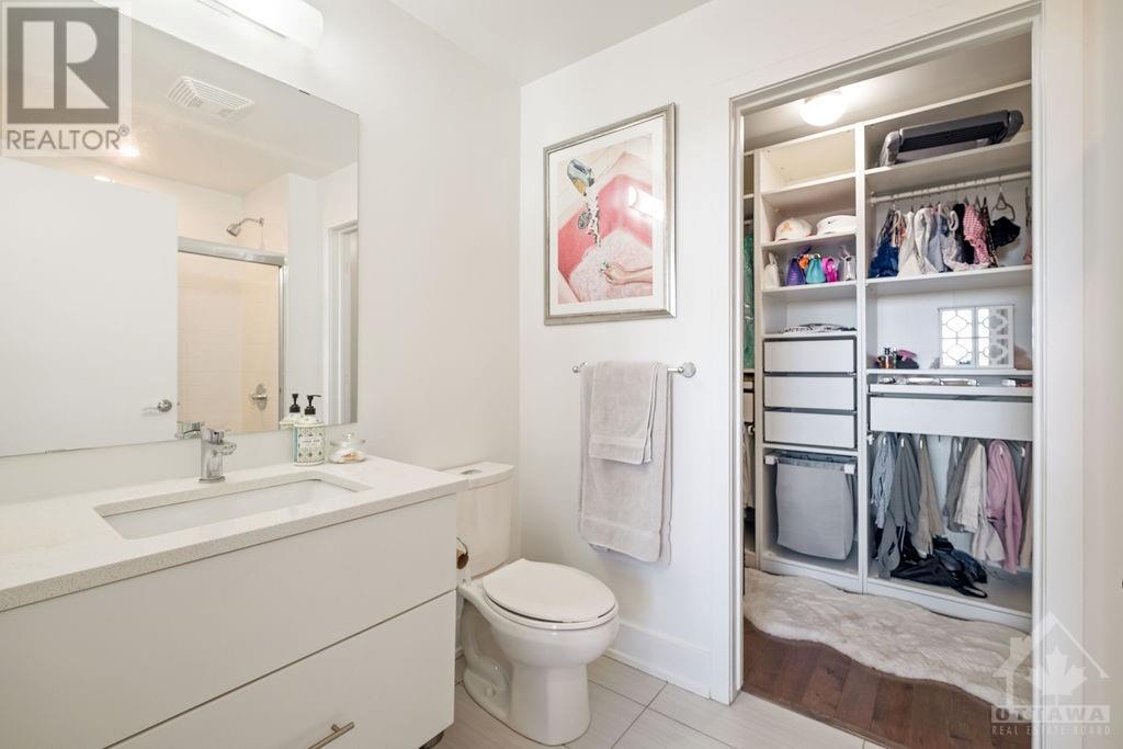 88 RICHMOND ROAD UNIT#809, #809