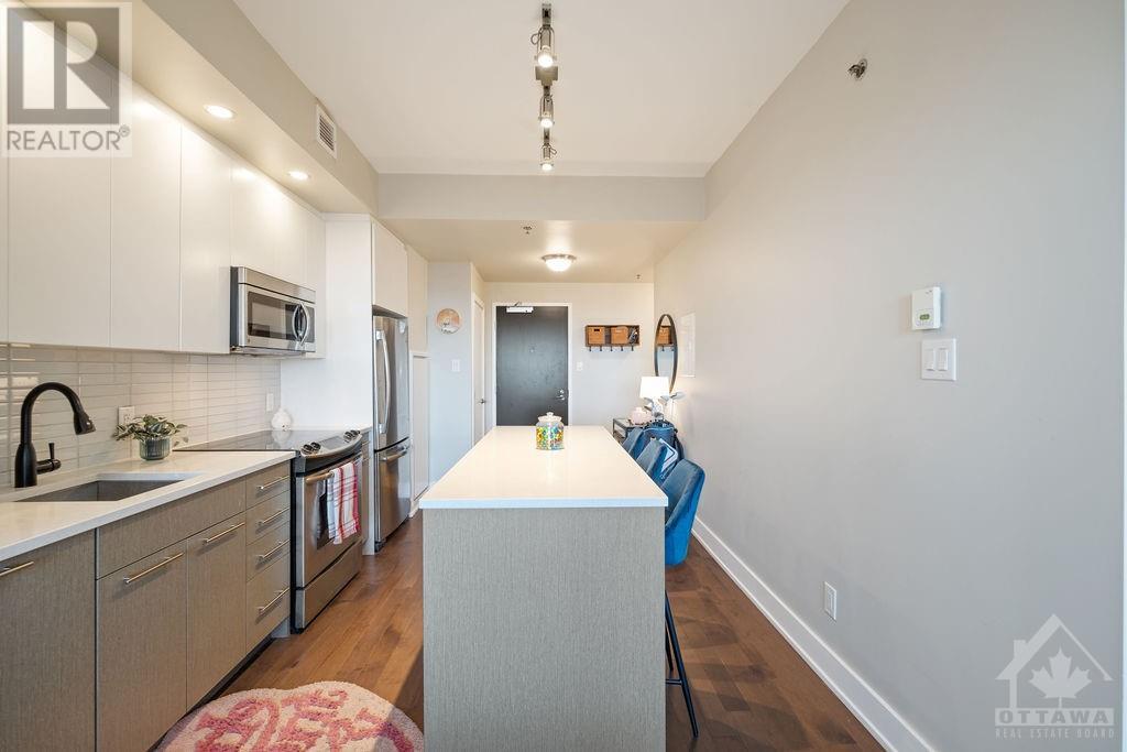 88 RICHMOND ROAD UNIT#809, #809