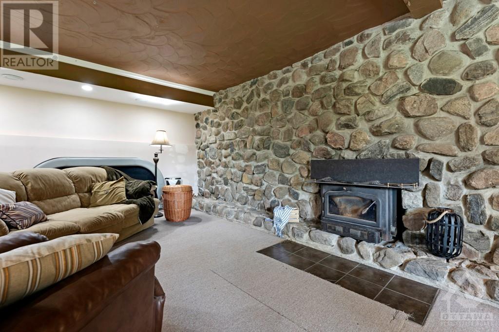 4996 STONECREST ROAD