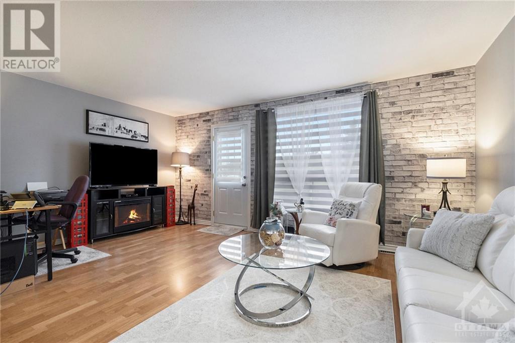 1441 PALMERSTON DRIVE UNIT#319, #319