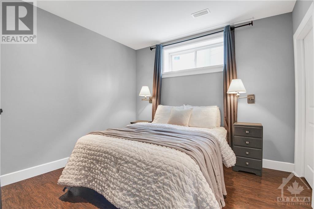 646 BIRCHLAND CRESCENT
