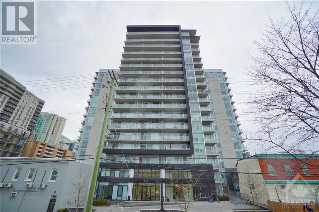 255 BAY STREET UNIT#1402, #1402