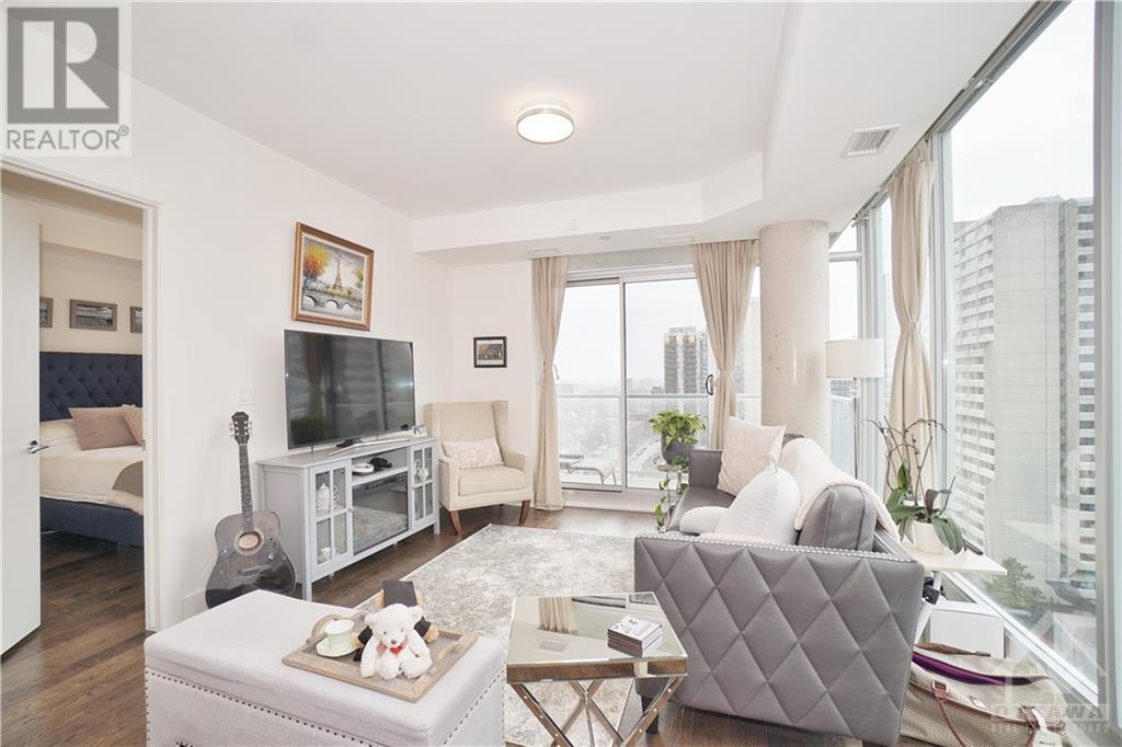 255 BAY STREET UNIT#1402, #1402