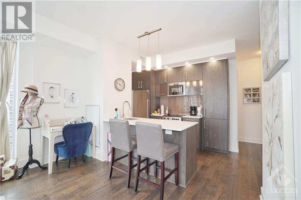 255 BAY STREET UNIT#1402, #1402
