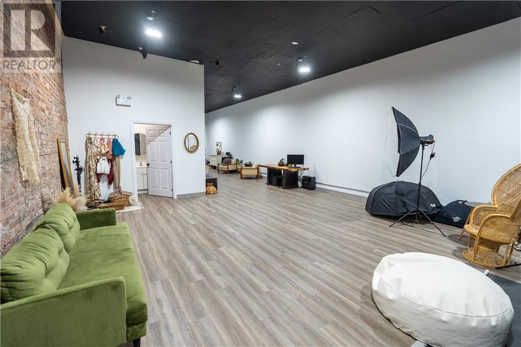 150 PITT STREET UNIT#B, #B