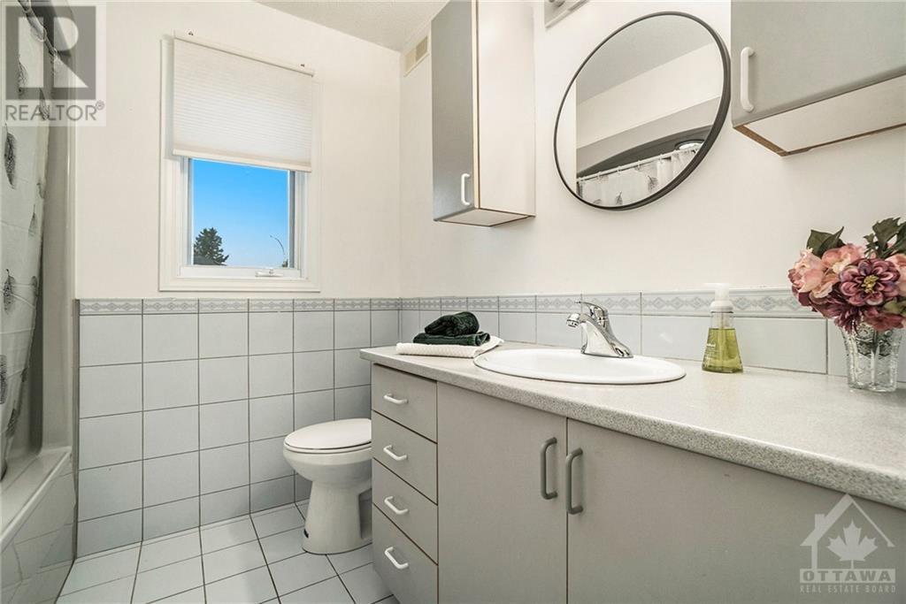 203 MONTEE OUTAOUAIS ROAD