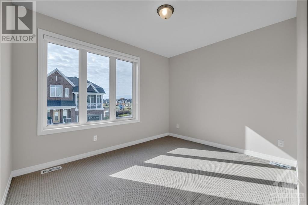 807 MERCIER CRESCENT