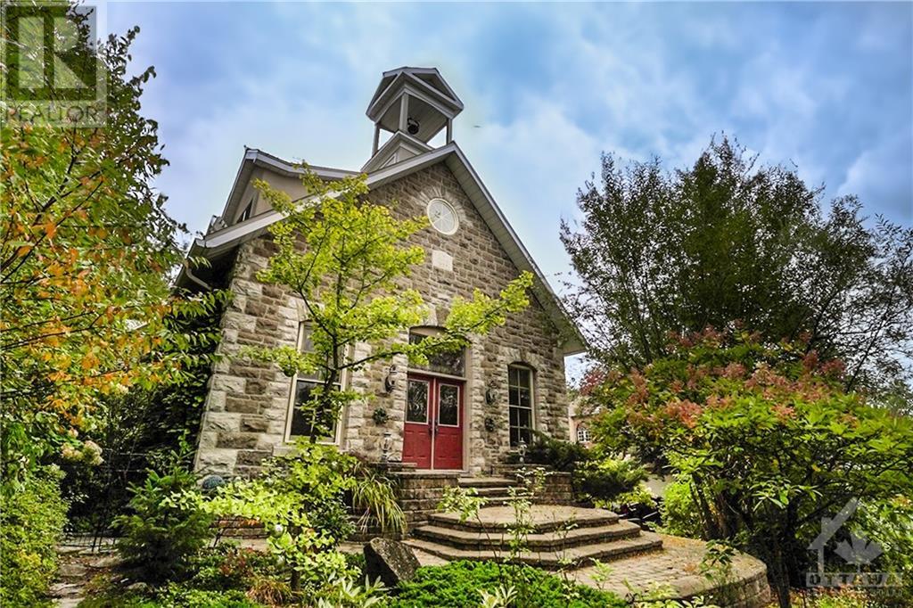 2976 RICHMOND ROAD