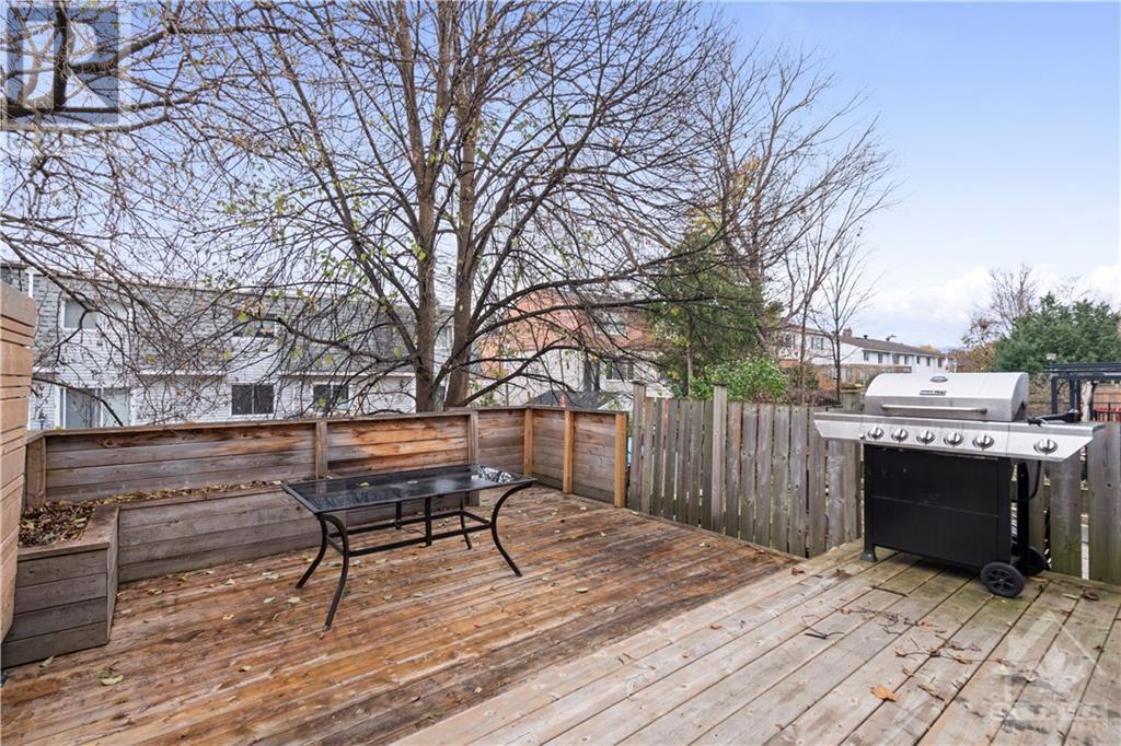 31 TYBALT CRESCENT