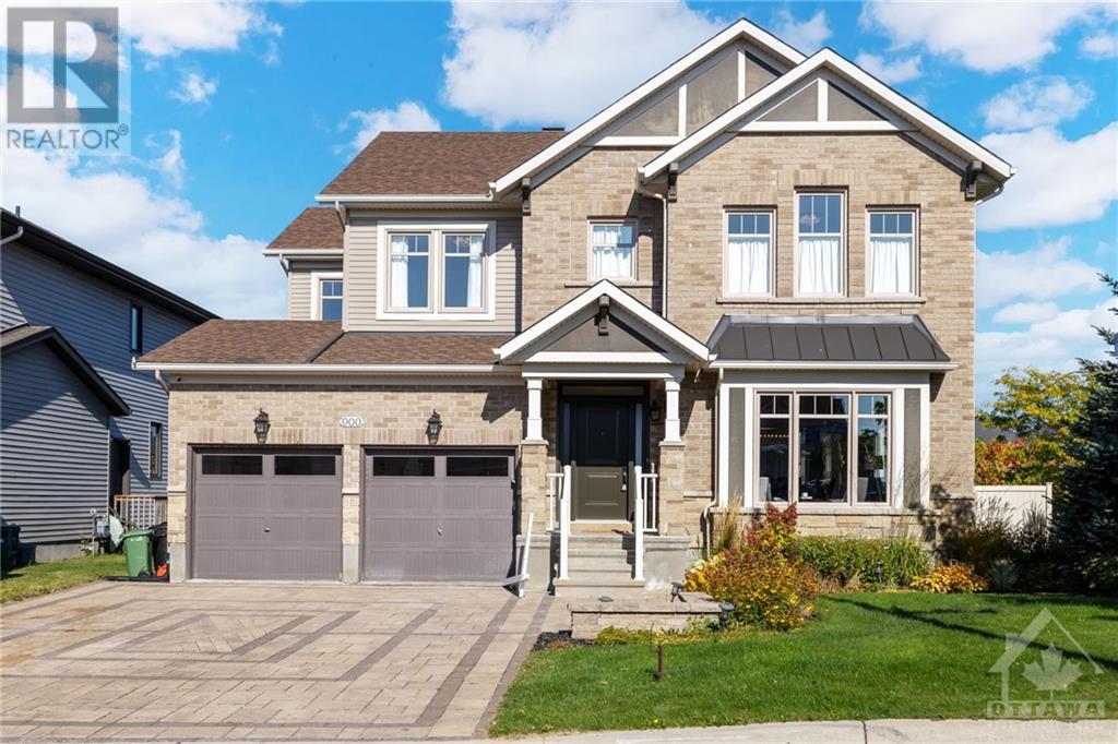 900 WILDCARROT CRESCENT