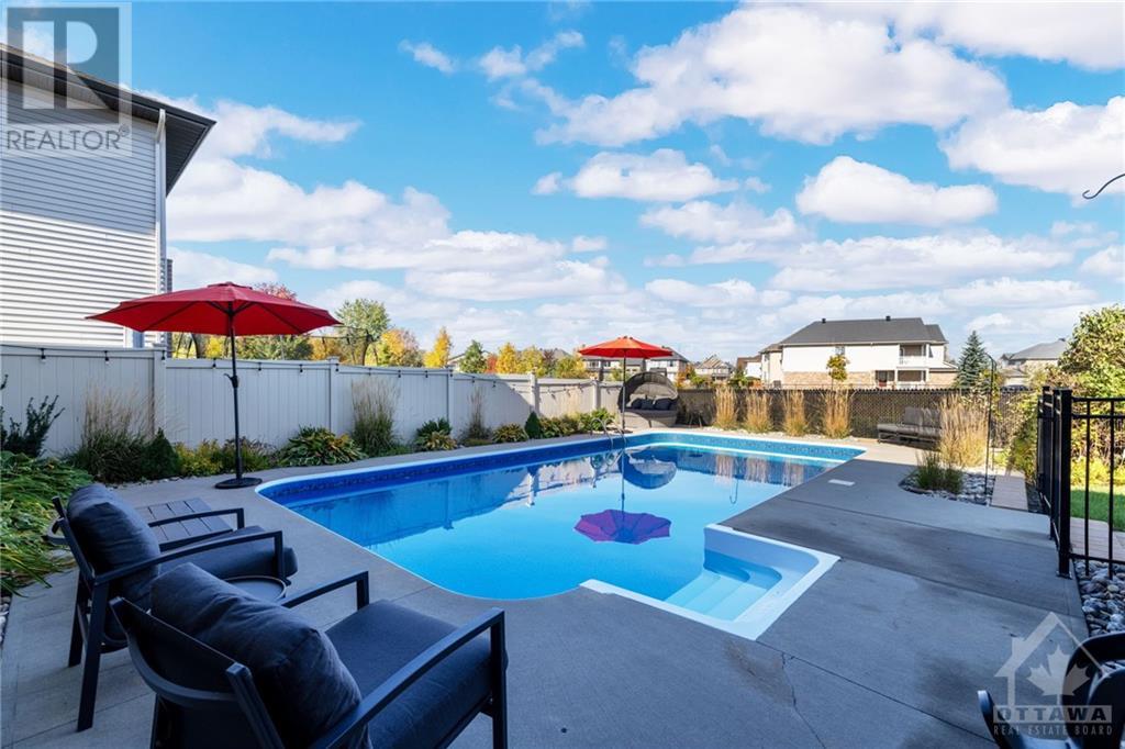 900 WILDCARROT CRESCENT