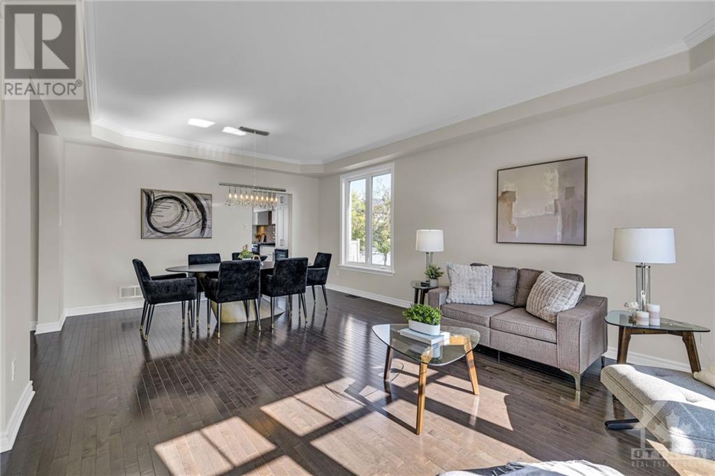 900 WILDCARROT CRESCENT