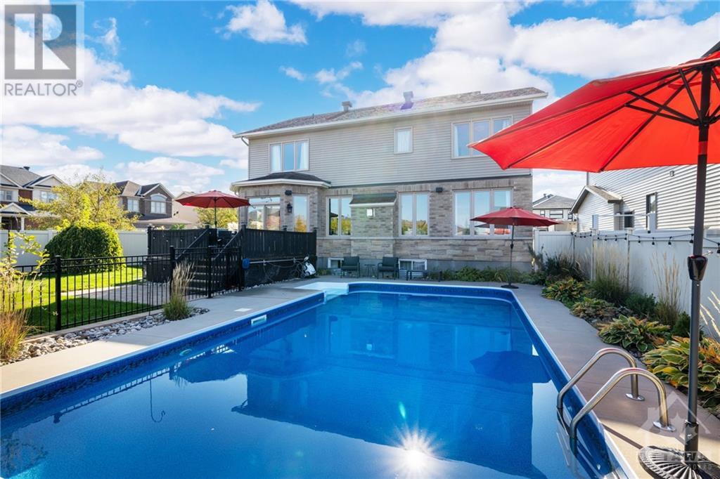 900 WILDCARROT CRESCENT