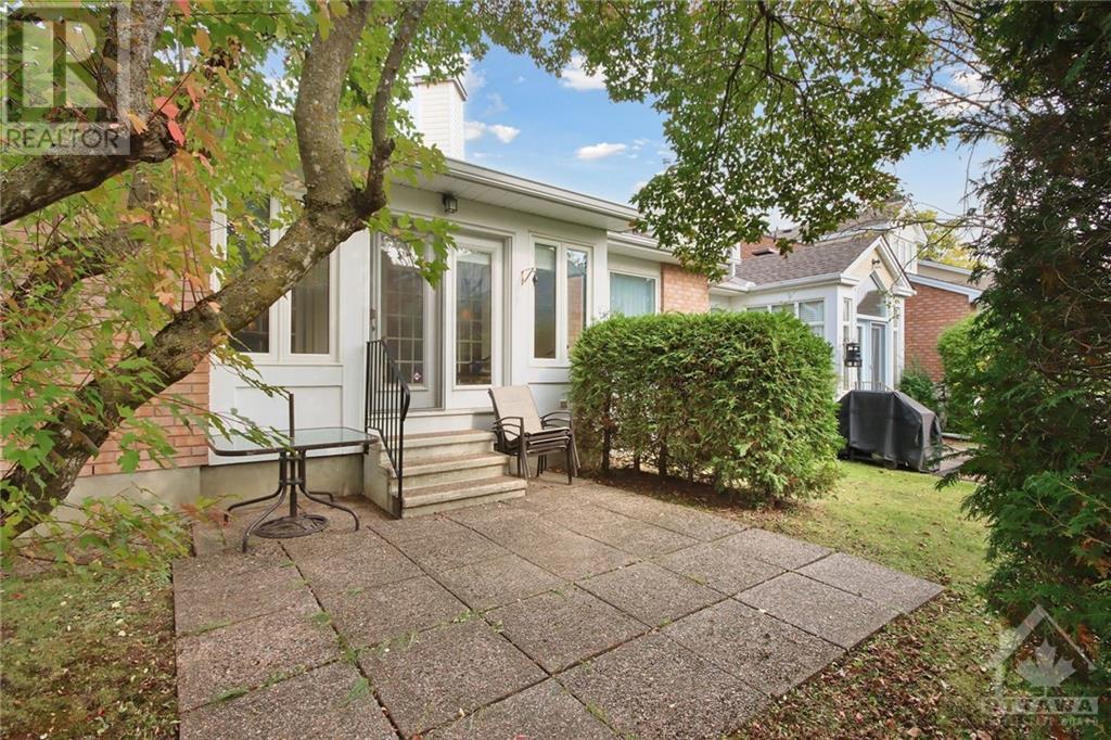 14 GRAND CEDAR COURT