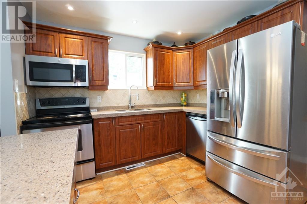 2561 CLEROUX CRESCENT