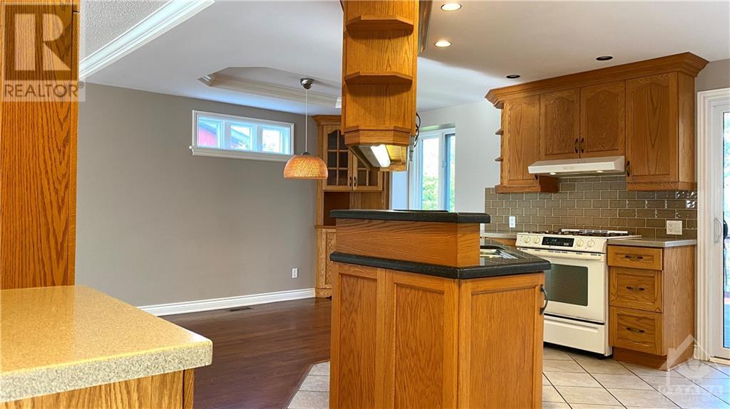 7 BRODEUR CRESCENT