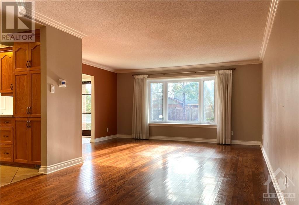 7 BRODEUR CRESCENT