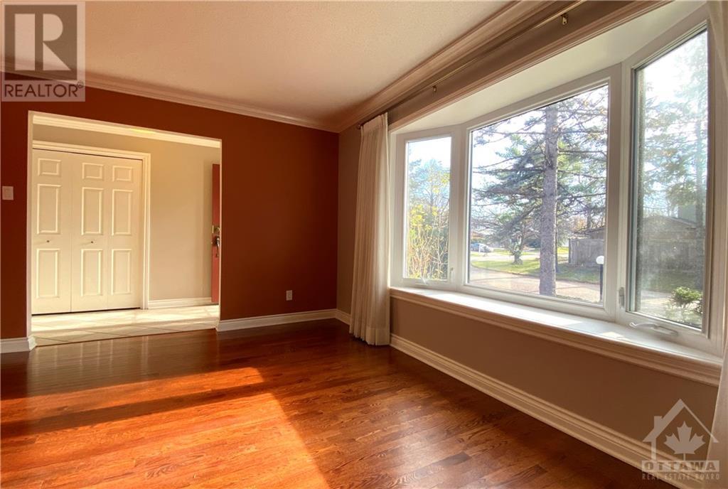 7 BRODEUR CRESCENT