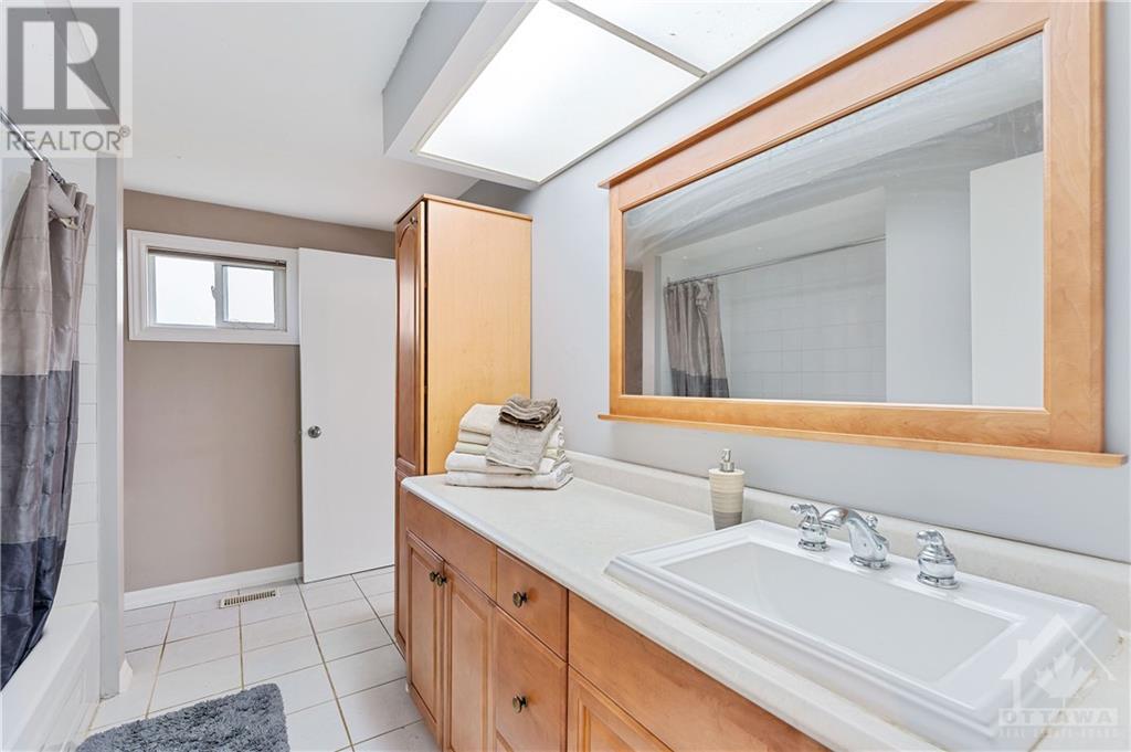 6116 VINEYARD DRIVE
