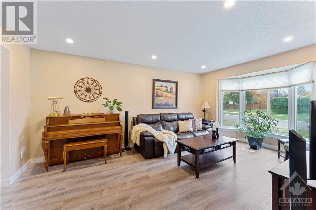 6116 VINEYARD DRIVE