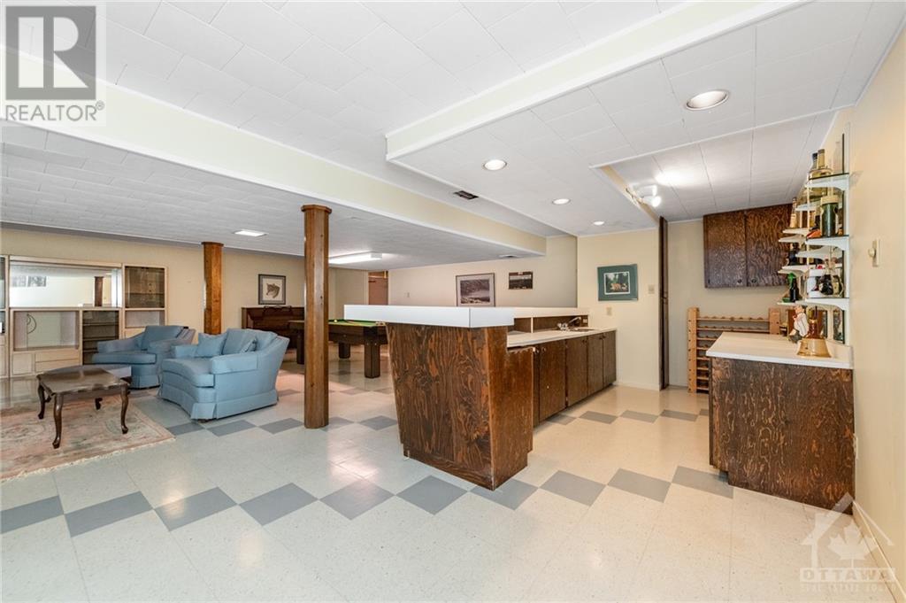3 STONEHEDGE PARK