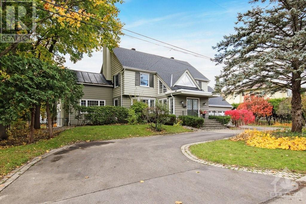 541 MONTAGU PLACE