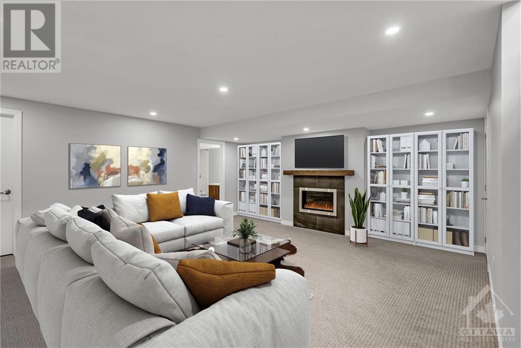 111 AVRO CIRCLE