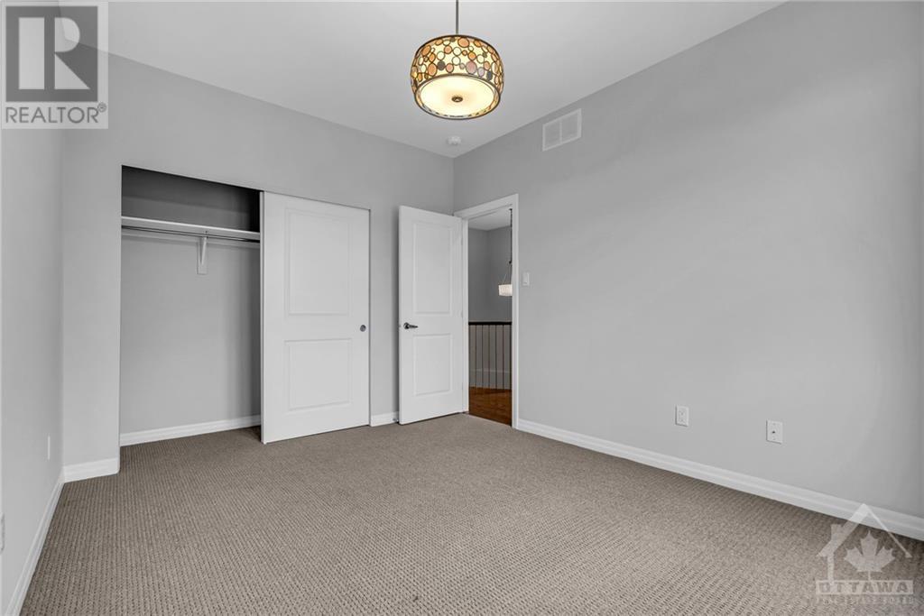 111 AVRO CIRCLE