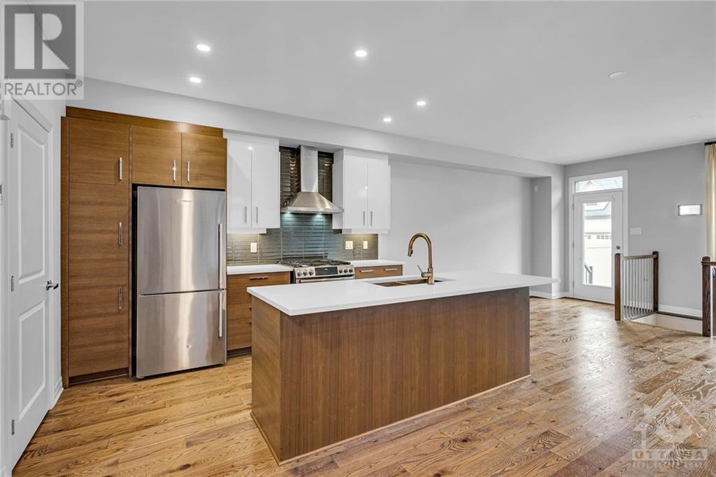 111 AVRO CIRCLE